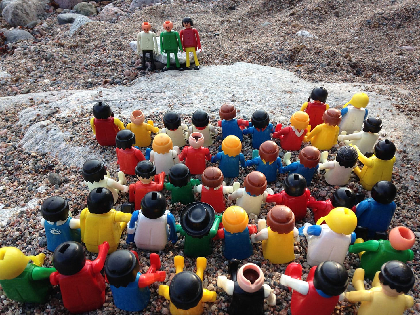 Nina Katchadourian, “The Recarcassing Ceremony” (2016, video still), video with sound, 24:24 minutes