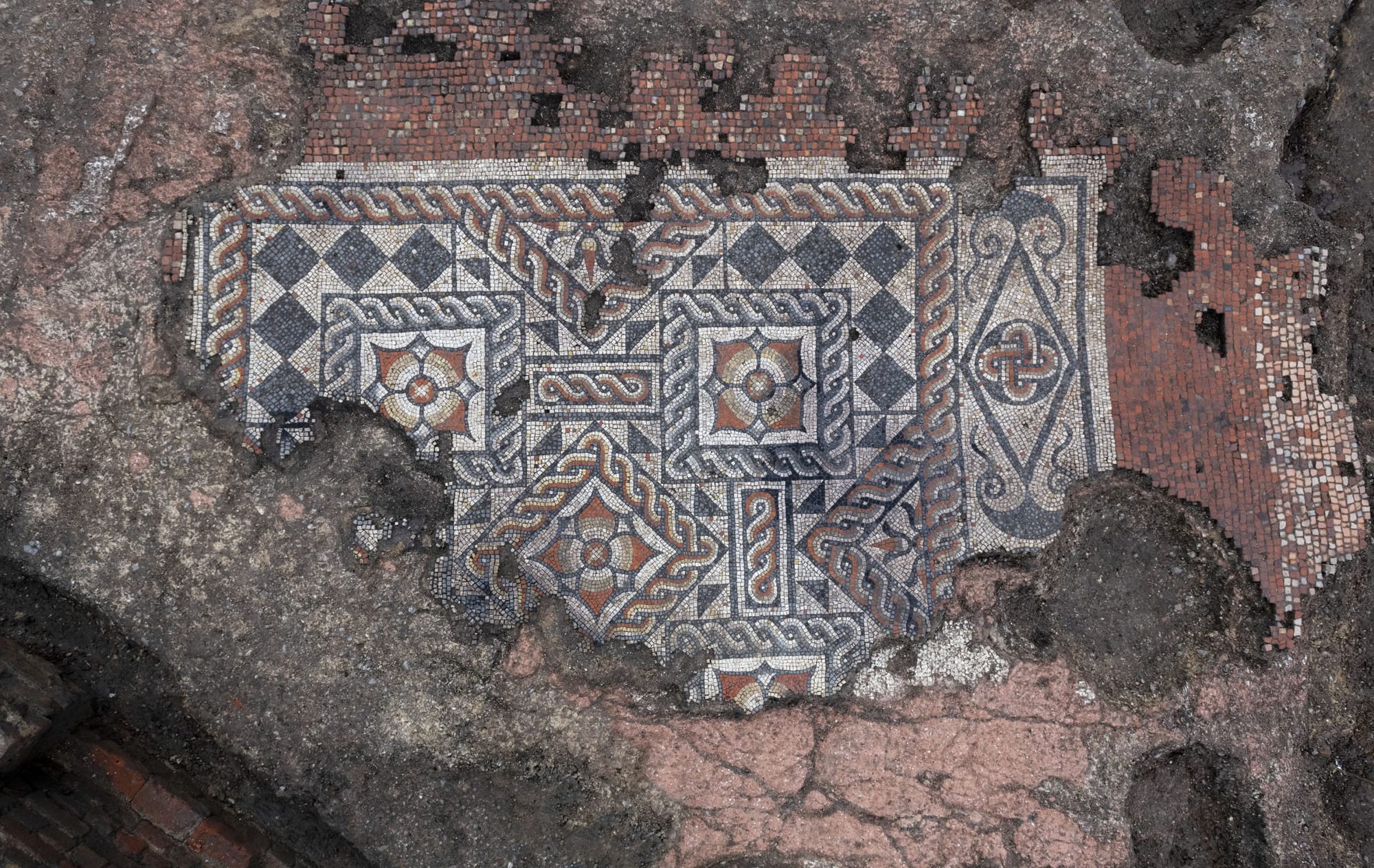 Large Roman Mosaic Discovered in Central London