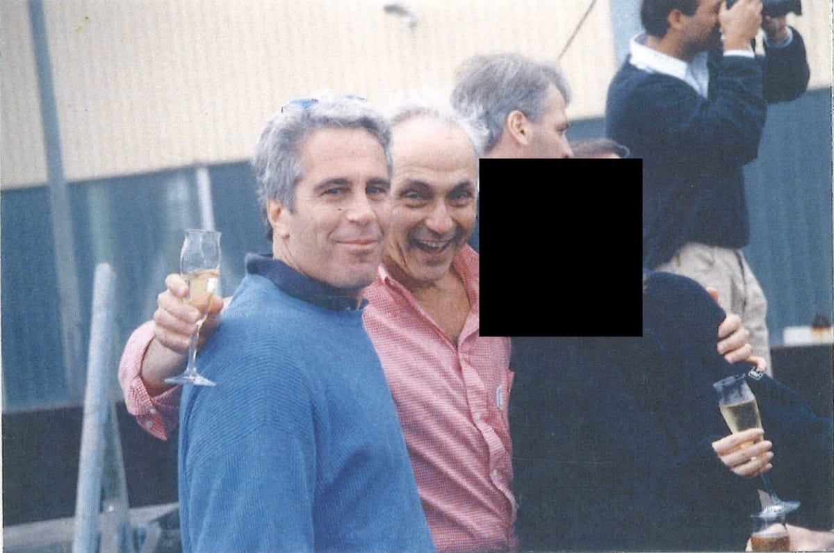 Les Wexner Claims Naivety in Epstein Deposition