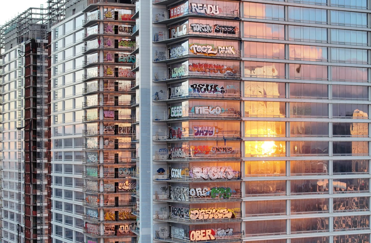 LA City Council Approves Over $1M to Clean Graffiti From Towers