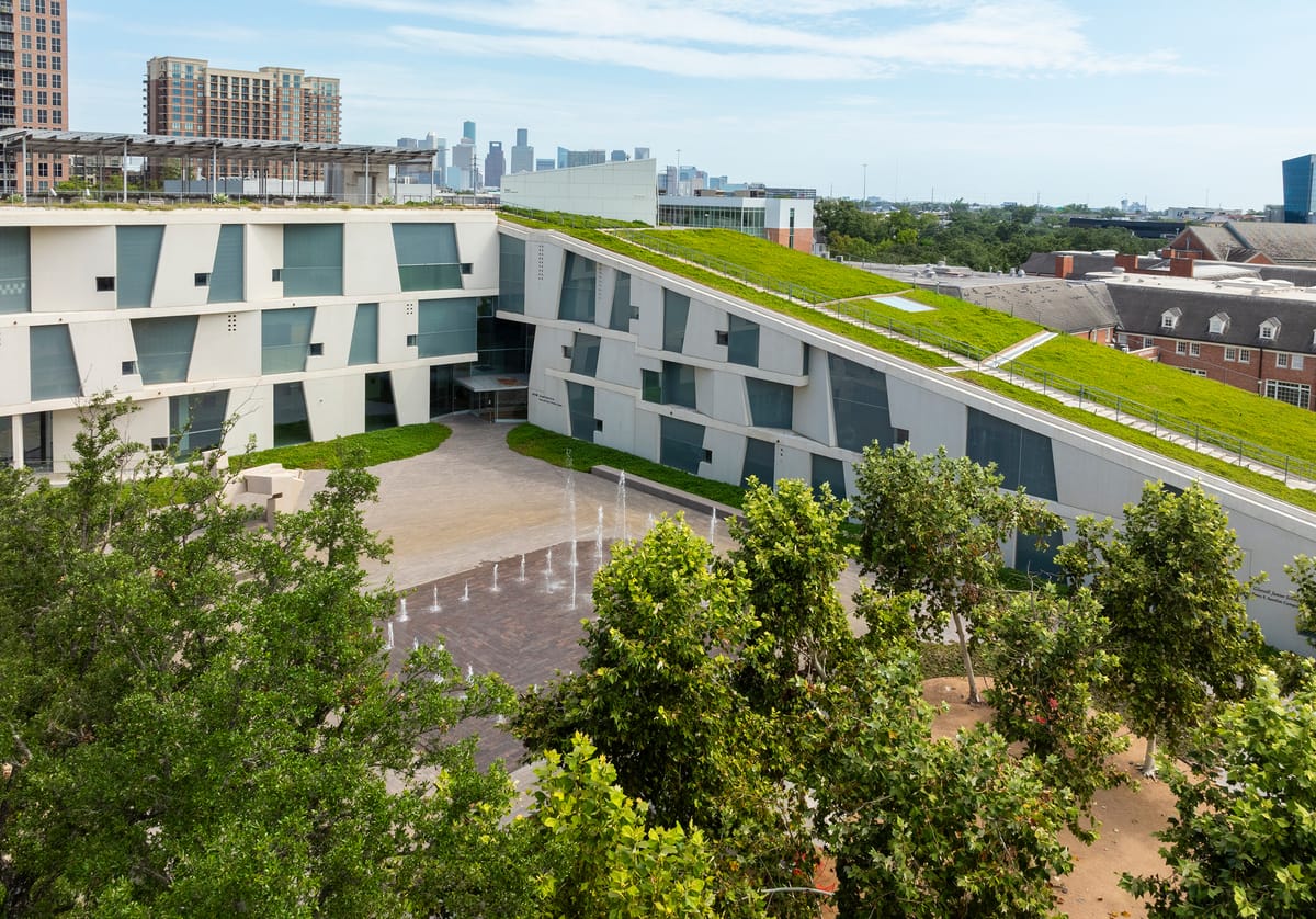 Apply to the Core Residency Program at the Museum of Fine Arts, Houston