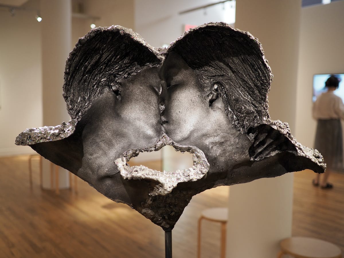 Young Joon Kwak’s Luminescent Bodies