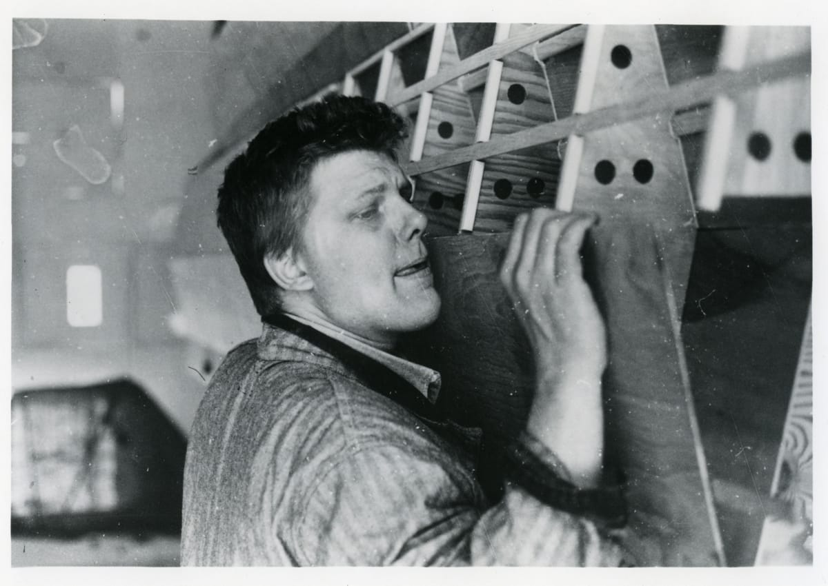 Robert Grosvenor, Who Refused to Be Defined by Genre, Dies at 88