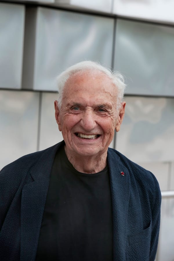 Architect Frank Gehry, Who Turned Buildings Into Sculptures, Dies at 96