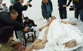 Chinese Artist Bleeds For Democracy [NSFW]