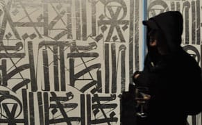 The Fashionable Wallpaper of Retna