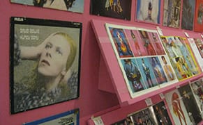 Underrecognized, Bowie’s Glam Drives a Retrospective of 1970s Art