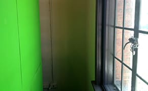 A Green Screen Mirrors the Impossibilities of Arrival