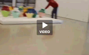 Video of Man Smashing Ai Weiwei Vase Emerges