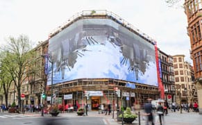 Guggenheim in Brouhaha Over Bellicose Bilbao Banner [UPDATED]