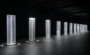 Sculpting the Thingness of Light