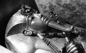 Discovering Tutankhamun with Photographer Harry Burton