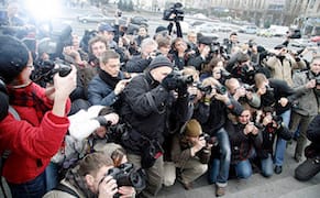 New French Report Zooms In on Field of Photography