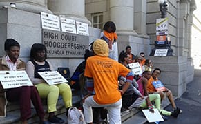 Four Questions for the Demonstrators Outside Zwelethu Mthethwa's Trial