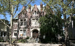 Wells Fargo Moves to Sell Nonprofit Art Space’s Home Out from Under It