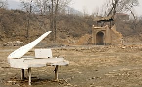 Surreal Photographs of Chinese Amusement Parks in Hibernation