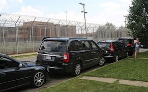 On a Block in Chicago, a Participatory Project Visualizes Jail Data