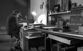 A Reverential Close-up of Robert Frank Leaves Questions Unasked