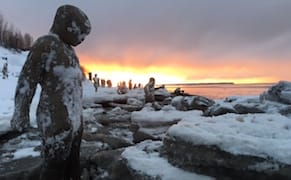 On the Alaskan Coast, a Crowd of Human Casts Captures Our Emotional Trauma
