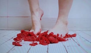 A Tenderhearted and Satirical Journey into Online Fetish Culture