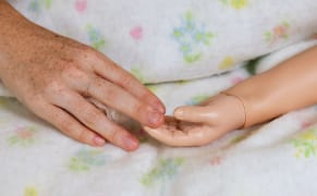 Catching the Uncanniness of Medical School Simulations