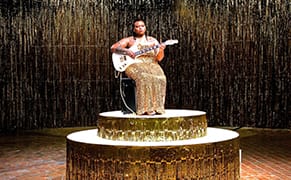 Lessons in Looking from a Ragnar Kjartansson Performance