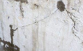 Transforming a Refugee Camp’s Walls into Subtle Silhouettes