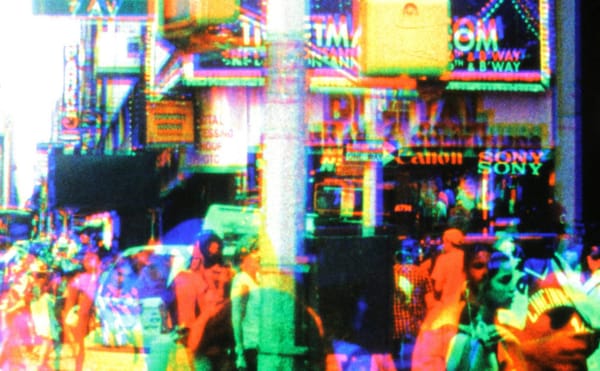 Still from Tomonari Nishikawa, "45 7 Broadway" (2013), 5 min (courtesy Tomonari Nishikawa)