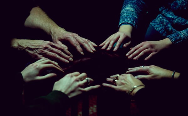 A Photographer’s 16-Year Project to Capture the Contemporary Séance