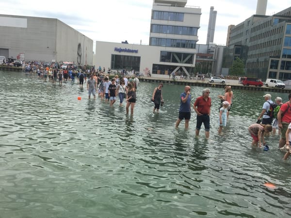 Walking on Water at Skulptur Projekte Münster