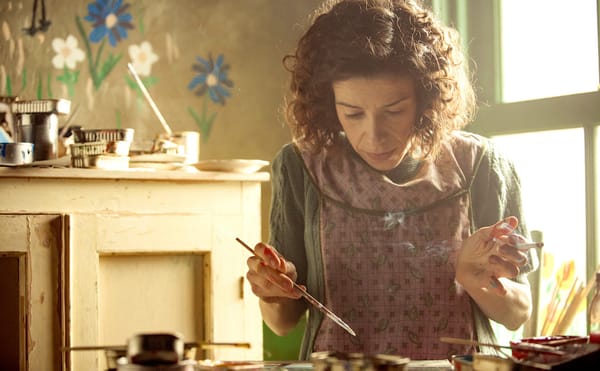 A Biopic Tells the Unlikely Story of Folk Artist Maud Lewis