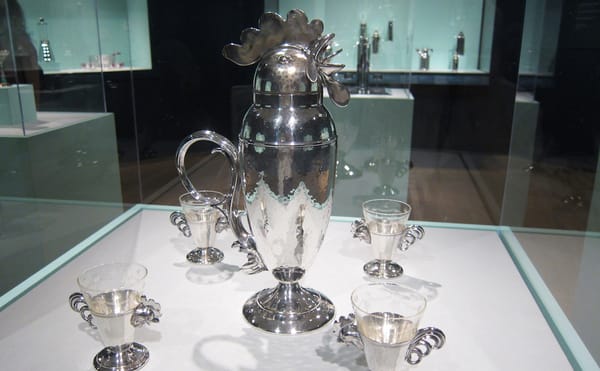 A Stirring History of Cocktail Design