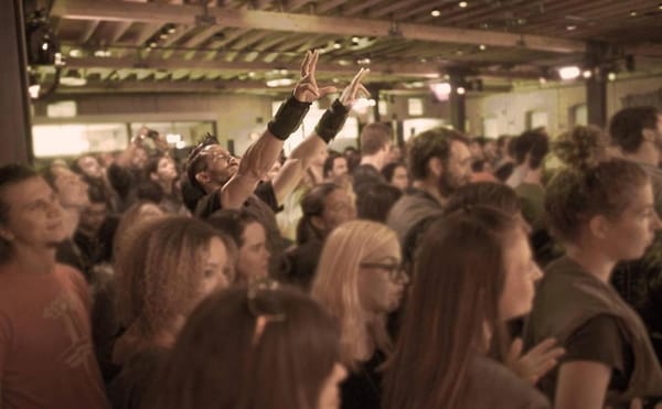 A Wireless Vibration Suit Helps the Deaf “Feel” Music