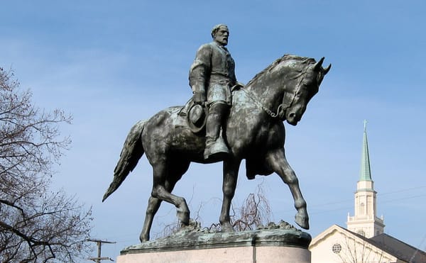The statue of Robert E. Lee in Emancipation Park in Charlottesville, Virginia (photo by Cville dog, via Wikimedia Commons)