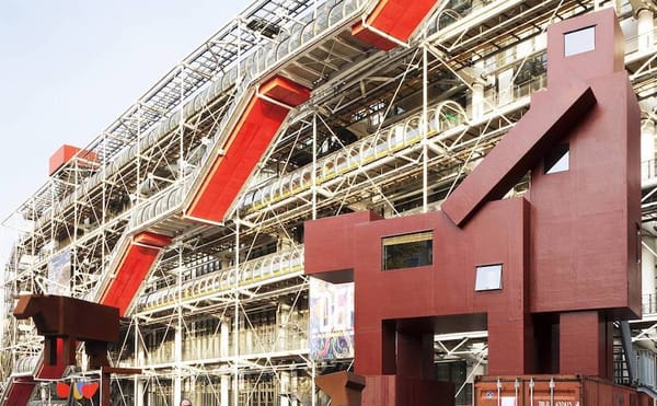 Kinkier than Thou: Pompidou Installs Doggie-Style Sculpture the Louvre Dumped