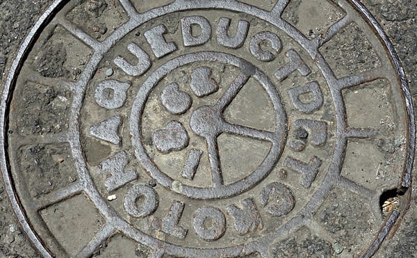 A Eulogy for One of NYC's Oldest Manhole Covers