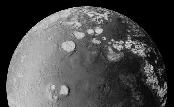 Beguiling Photographs of Pancakes Cast As Moons