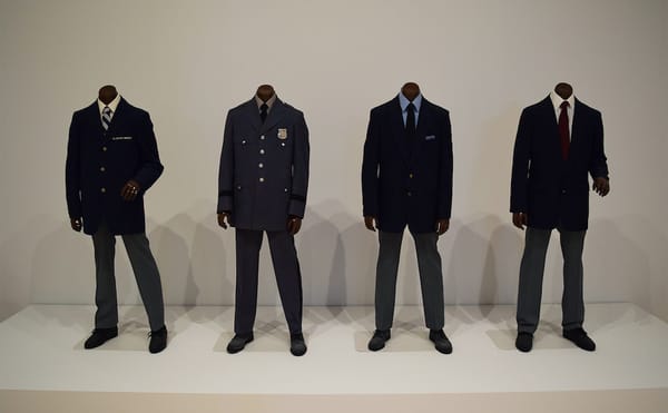 Fred Wilson, "Guarded View" (1991) (photo by Benjamin Sutton/Hyperallergic)