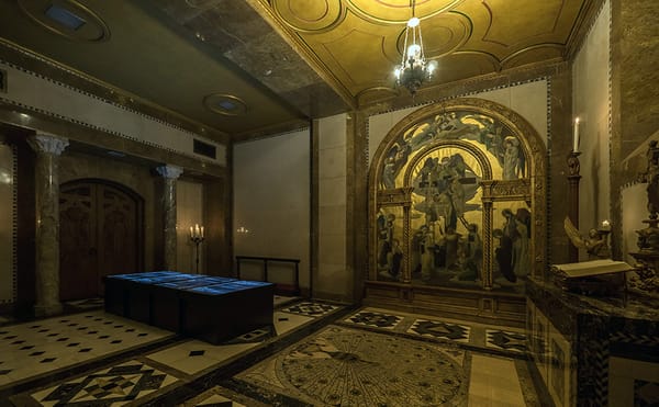 In the Chapel of a Michigan Church, an Artist Creates a Lamentation for Syrian Refugees