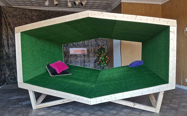 A David Lynch-Like Show Revolves Around the Remains of a Turkey Named Lola