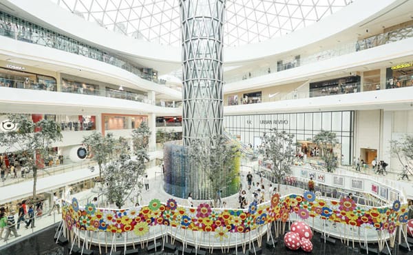 Yayoi Kusama and Takashi Murakami Challenge Counterfeit Exhibitions of Their Art in China