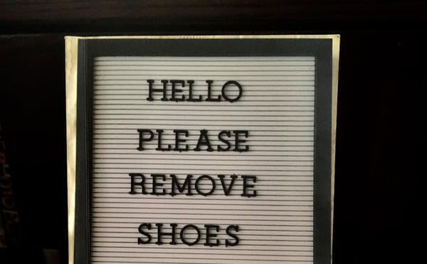 A Writer's Choice to Be Borderline Invisible