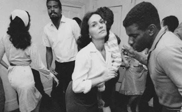 An Outsider’s Lens of 1960s New York