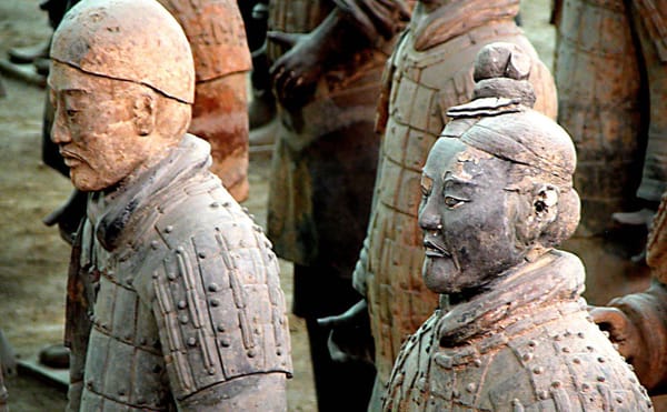 After Breaking Thumb off Terracotta Warrior, Man Points Finger at Museum