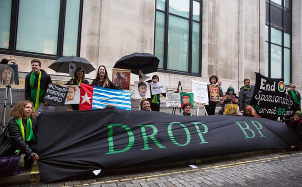 Anti-Oil Activists Block Entrance of National Portrait Gallery to Protest BP Sponsorship