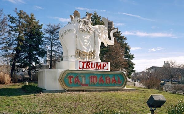 A Photographer Sees a Prophecy of Trump's America in Atlantic City
