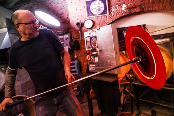 Discover Why the Pacific Northwest Is the Center of Glass Art at Refract: The Seattle Glass Experience