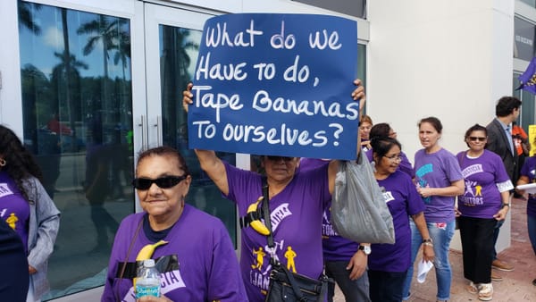 Week in Review: Hong Kongers Circulate Radical Christmas Cards; Mexico City Museum Workers Protest Wage Delays