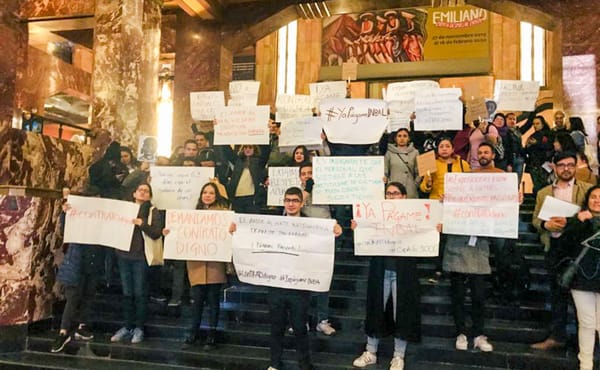 Facing Delayed Wages, Non-Unionized Workers of Mexico City’s Institute of Fine Arts Stage Protest