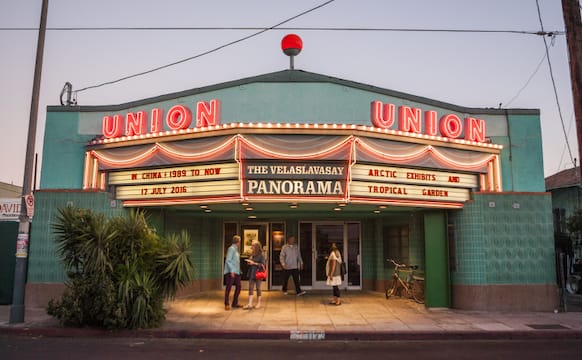 In Los Angeles, an Otherworldly Space Preserves the Panorama
